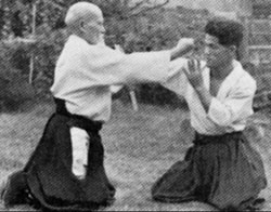 morihei-ueshiba-atemi
