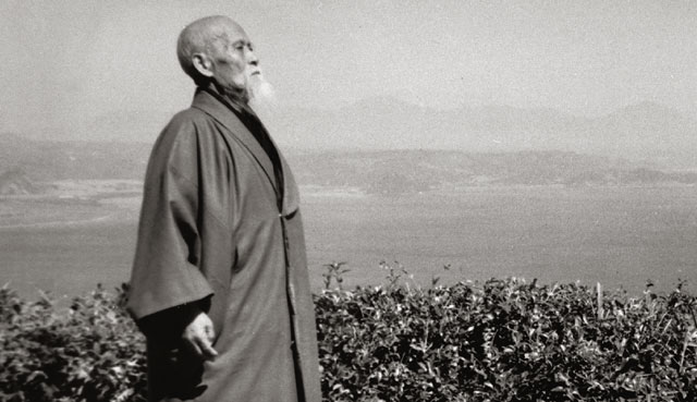 morihei-ueshiba-gazing