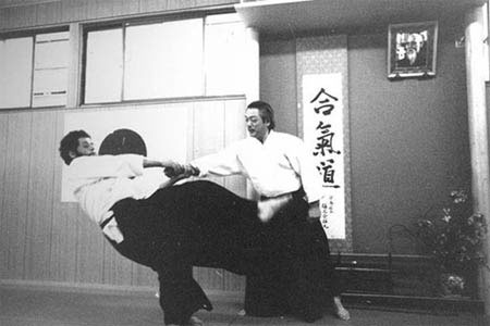 hirokazu-kobayashi-andre-cognard-throw2